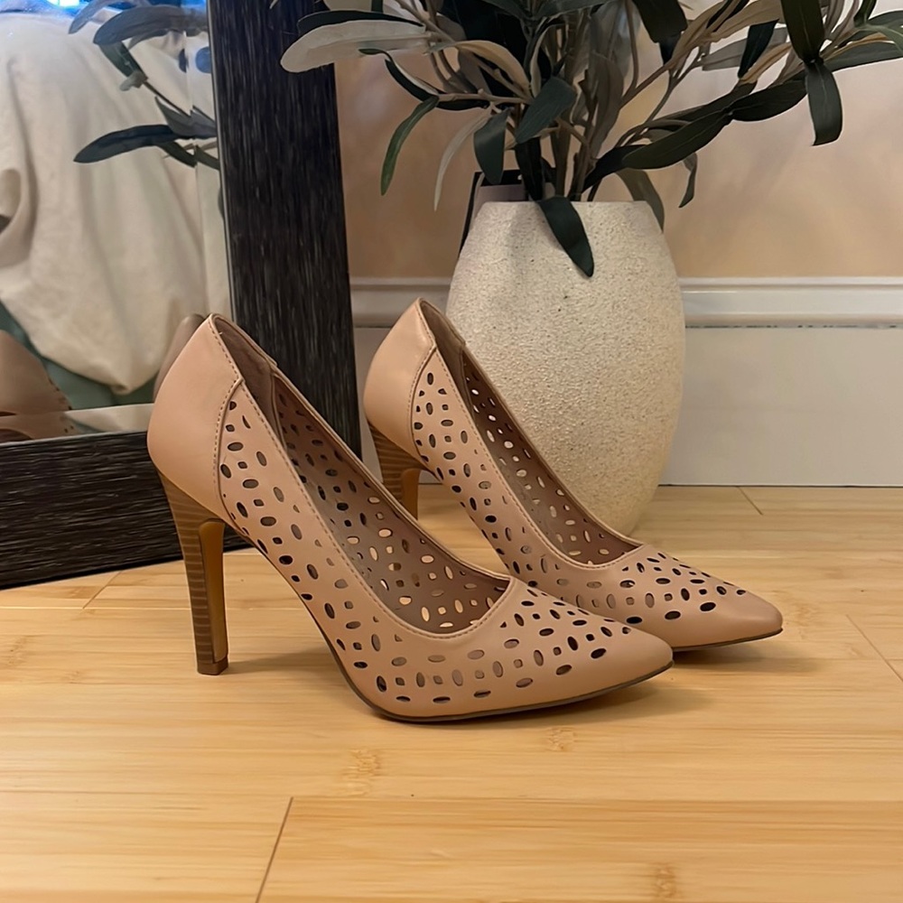 COPY - Nude heels